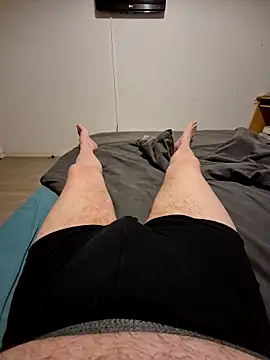 Snapshot of Bretoncool chatting on February 3, 5:38 am Bretoncool online show from February 3, 5:38 am