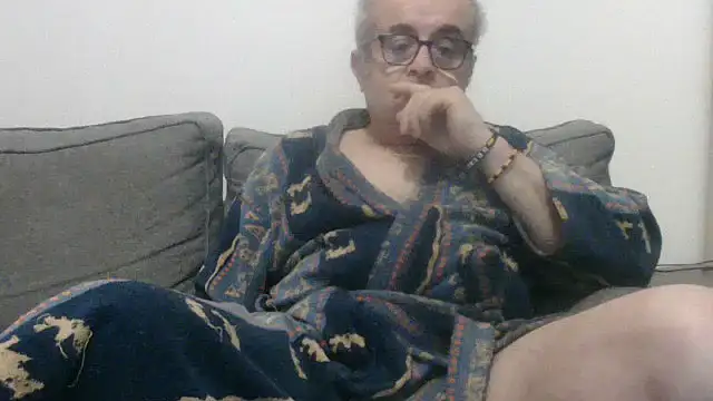 Snapshot of Bretoncool chatting on October 3, 6:48 am Bretoncool online show from October 3, 6:48 am