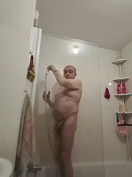 Snapshot of Bretoncool chatting on February 18, 4:14 pm Bretoncool online show from February 18, 4:14 pm