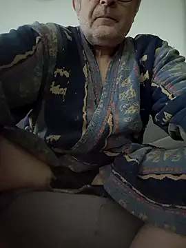 Snapshot of Bretoncool chatting on January 19, 2:32 pm Bretoncool online show from January 19, 2:32 pm