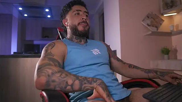 LeoSalvatore  online show from October 27, 12:33 am