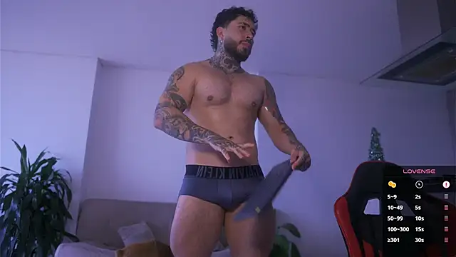 LeoSalvatore  online show from February 22, 10:55 pm