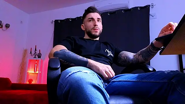 MightyAaron66 online show from January 12, 5:31 pm