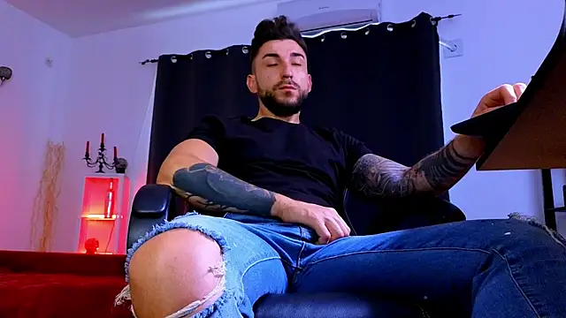 MightyAaron66 online show from June 20, 3:22 am