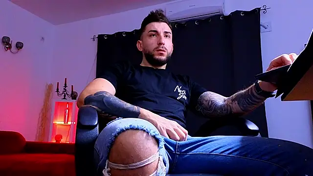 MightyAaron66 online show from October 26, 4:57 am