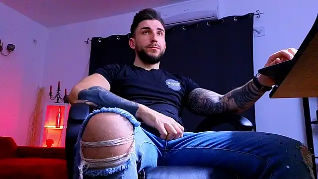 MightyAaron66 online show from January 8, 5:41 pm