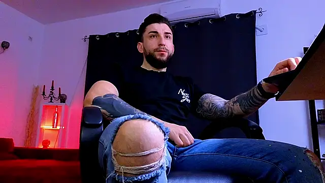 MightyAaron66 online show from March 6, 3:34 am