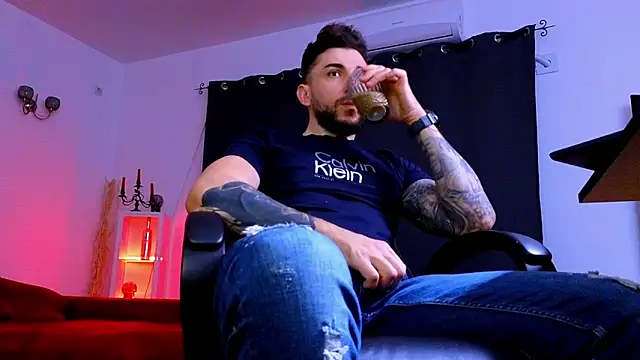 MightyAaron66 online show from April 3, 2:29 am