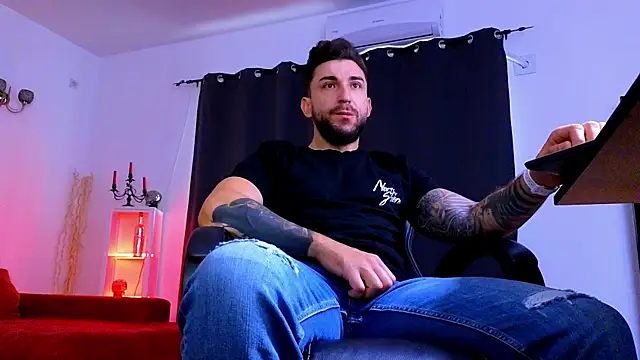 MightyAaron66 online show from July 12, 3:18 am