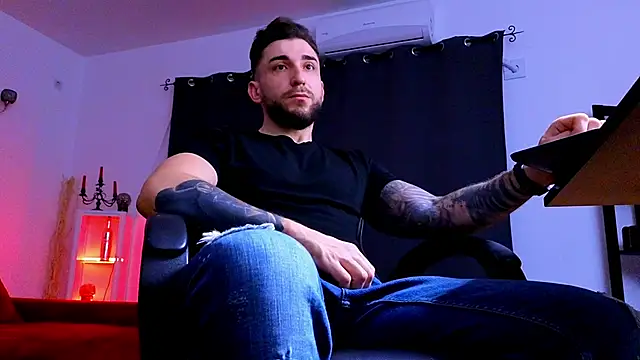 MightyAaron66 online show from February 6, 3:57 am