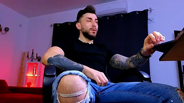 MightyAaron66 online show from February 13, 3:17 am