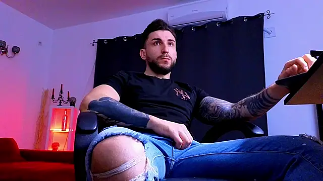 MightyAaron66 online show from February 11, 5:29 am