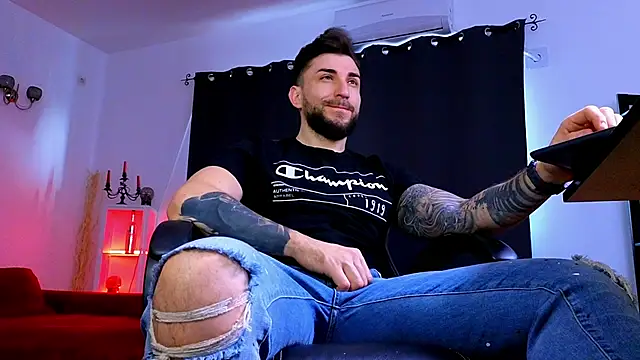 MightyAaron66 online show from February 12, 6:46 am