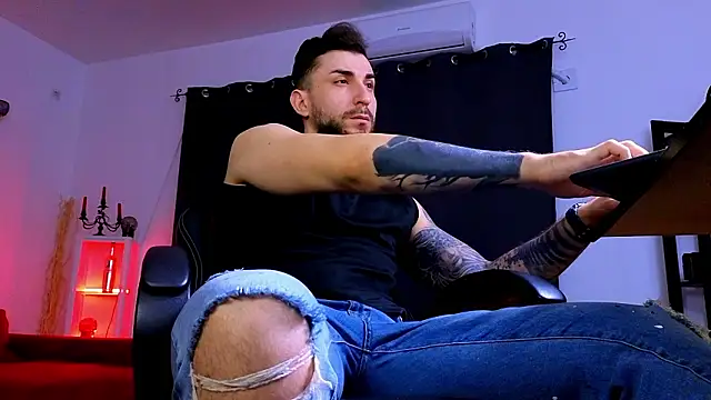 MightyAaron66 online show from February 14, 3:29 am