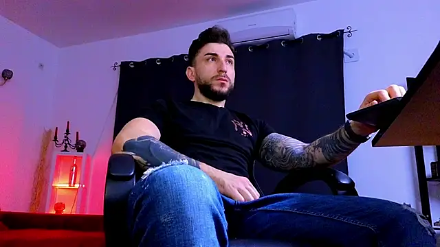 MightyAaron66 online show from April 5, 2:29 am