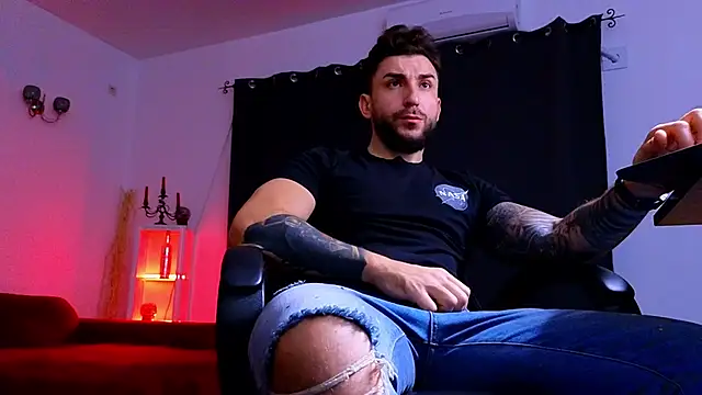 MightyAaron66 online show from November 20, 3:29 am