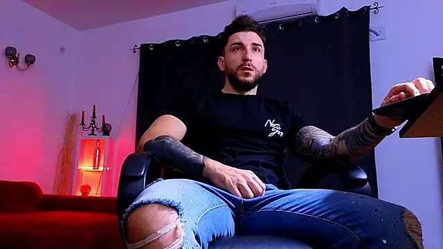 MightyAaron66 online show from November 27, 4:46 am