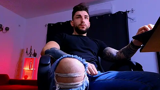 MightyAaron66 online show from January 6, 3:32 am