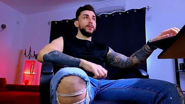 MightyAaron66 online show from February 17, 9:28 am