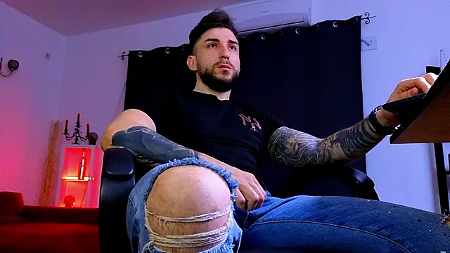 MightyAaron66 online show from February 25, 2:23 am