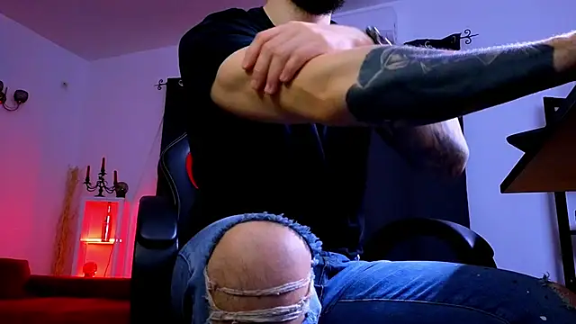 MightyAaron66 online show from March 16, 3:47 am