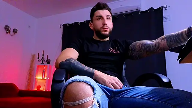 MightyAaron66 online show from November 5, 3:31 am