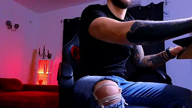 MightyAaron66 online show from November 25, 3:51 am