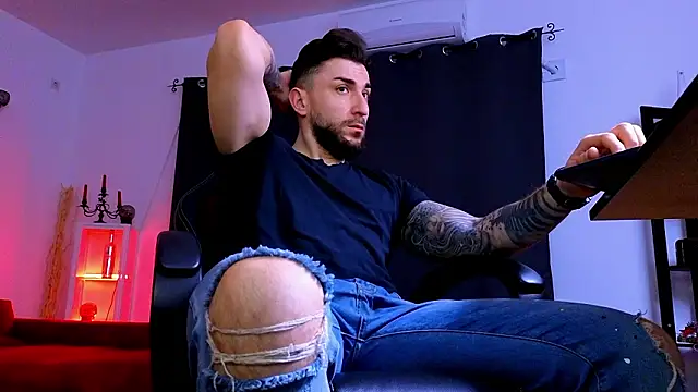 MightyAaron66 online show from March 17, 3:42 am