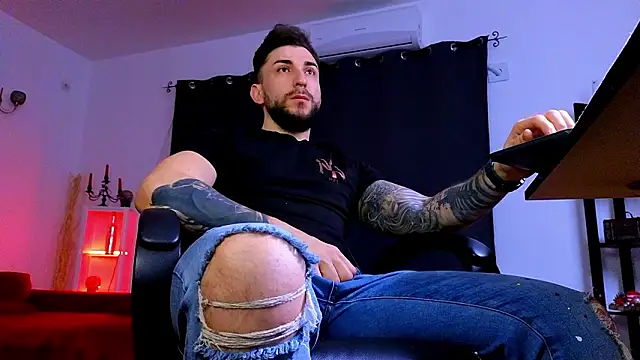 MightyAaron66 online show from March 1, 4:23 am