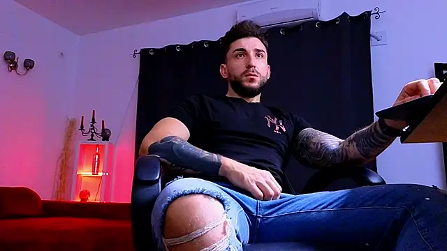 MightyAaron66 online show from November 26, 3:28 am