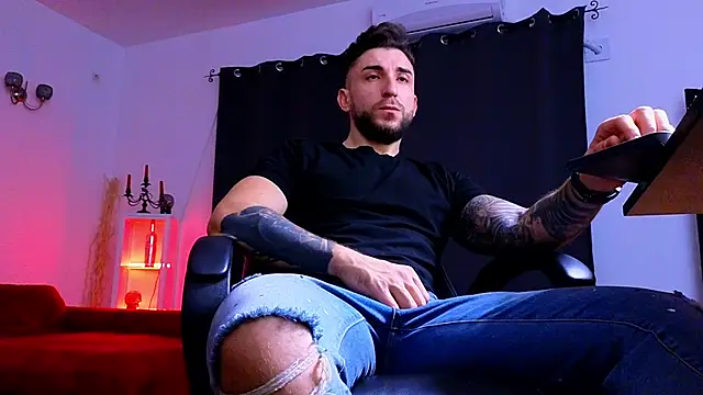 MightyAaron66 online show from December 5, 5:39 am