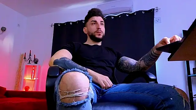 MightyAaron66 online show from April 13, 4:16 am