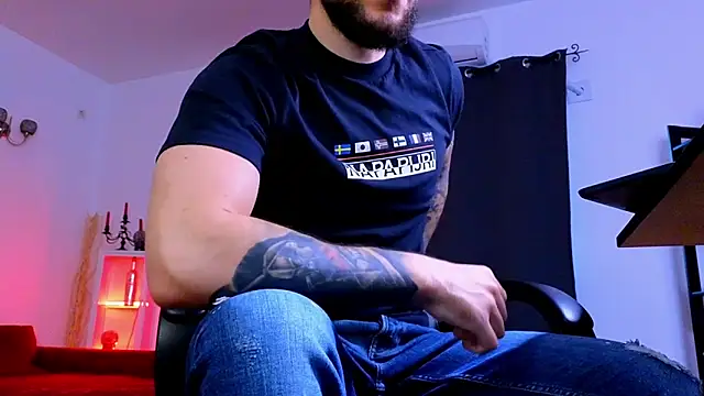 MightyAaron66 online show from May 6, 3:10 am