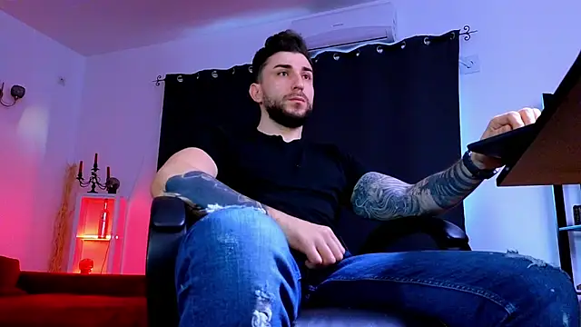 MightyAaron66 online show from April 6, 4:19 am