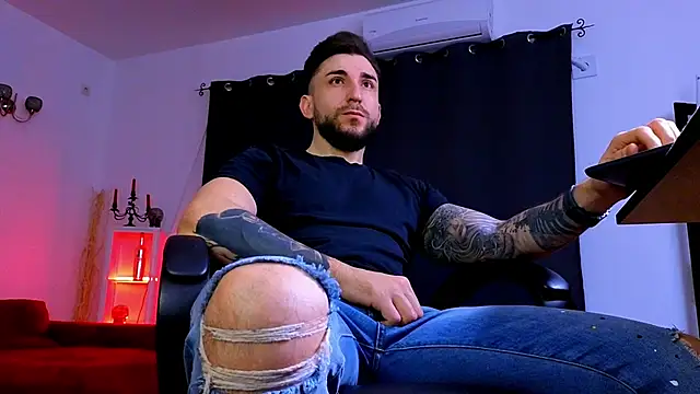 MightyAaron66 online show from February 23, 2:24 am