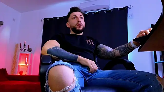 MightyAaron66 online show from June 5, 3:22 am