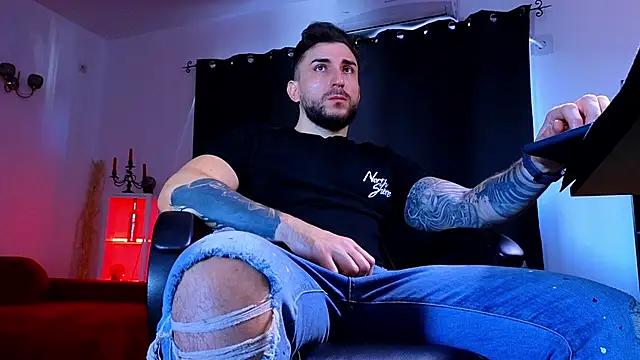 MightyAaron66 online show from October 28, 10:03 am