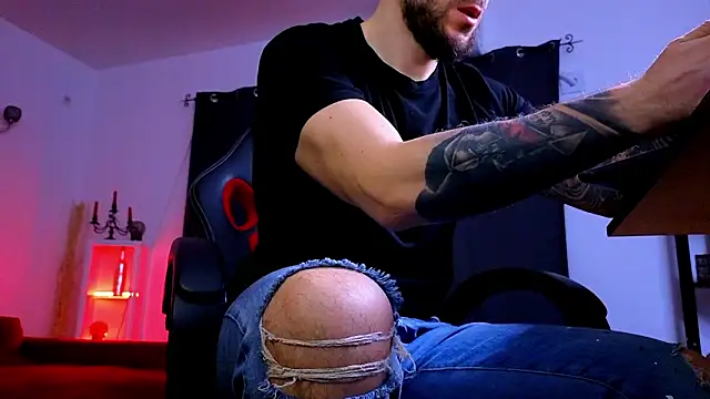 MightyAaron66 online show from March 11, 3:44 am