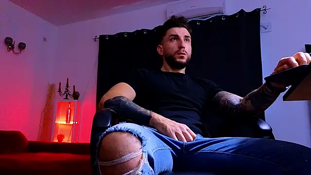 MightyAaron66 online show from November 9, 5:44 am