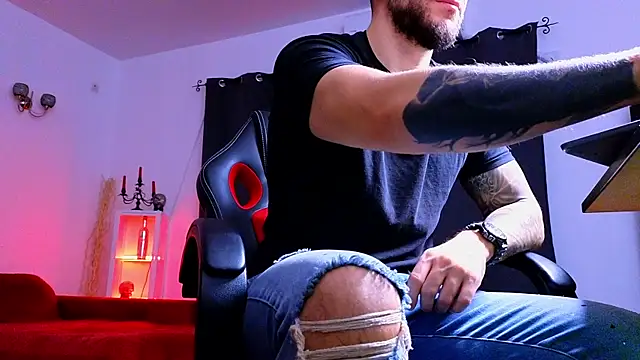 MightyAaron66 online show from October 22, 4:12 am