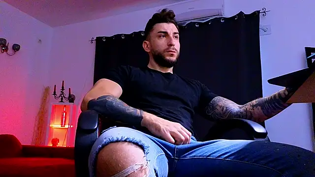 MightyAaron66 online show from November 10, 6:29 am