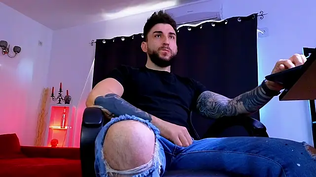 MightyAaron66 online show from May 4, 4:05 am
