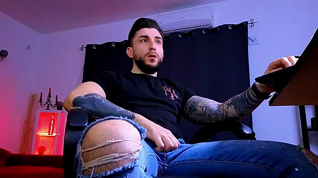 MightyAaron66 online show from March 23, 4:40 pm