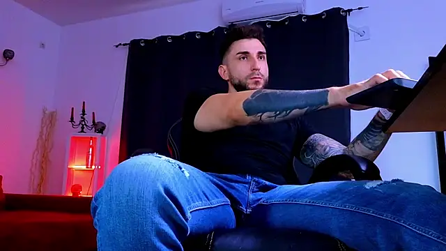 MightyAaron66 online show from July 16, 5:10 pm