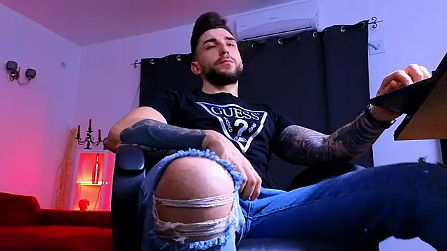 MightyAaron66 online show from January 16, 3:49 pm