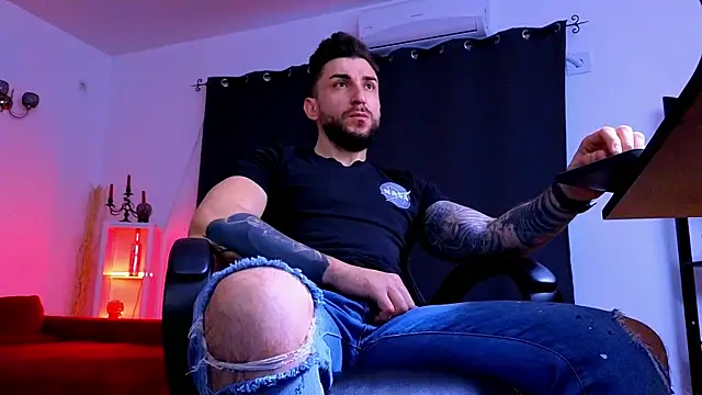 MightyAaron66 online show from May 14, 3:25 am