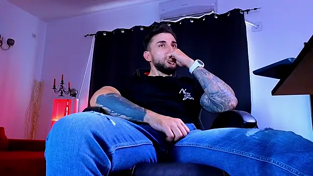 MightyAaron66 online show from July 13, 3:33 pm