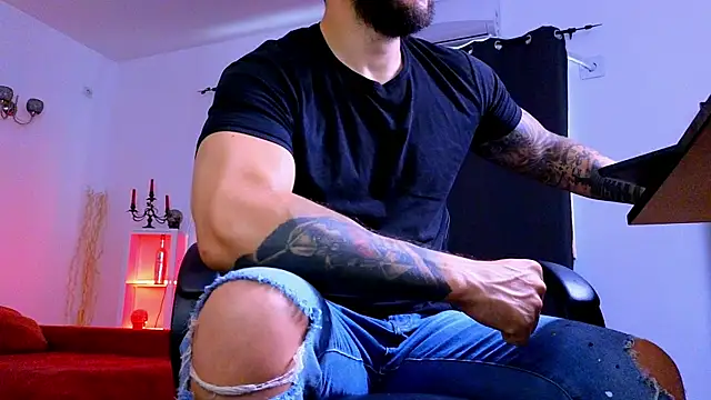 MightyAaron66 online show from June 28, 3:24 am