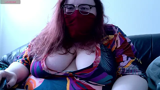 Snapshot of DoubleCherryBombXO chatting on February 4, 5:55 pm DoubleCherryBombXO online show from February 4, 5:55 pm