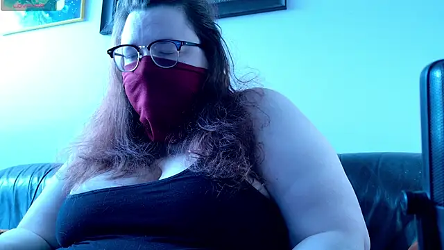 Snapshot of DoubleCherryBombXO chatting on February 5, 2:16 pm DoubleCherryBombXO online show from February 5, 2:16 pm